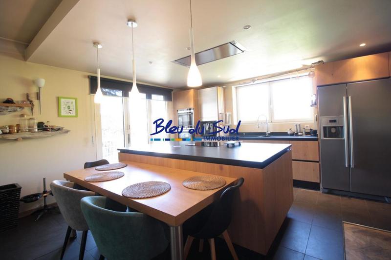 Villa - 275 m² - 7 pièces