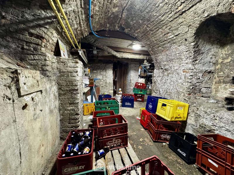 Local commercial - 102 m² - 3 pièces