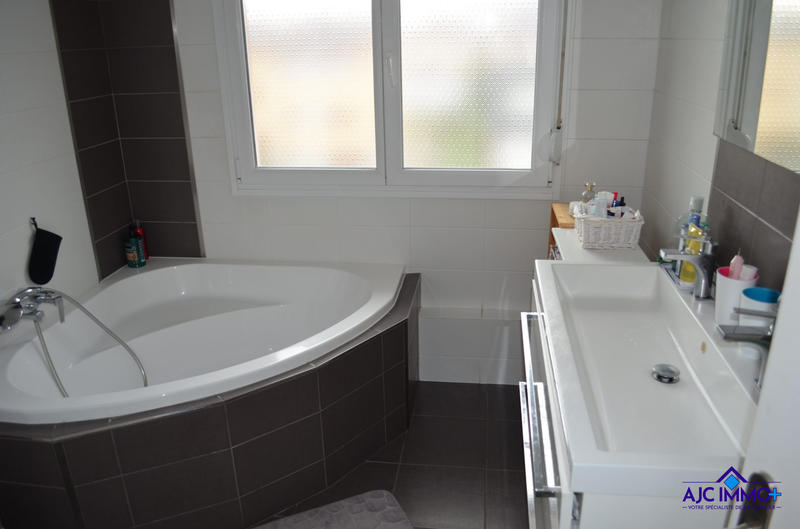 Maison - 125 m² - 4 pièces