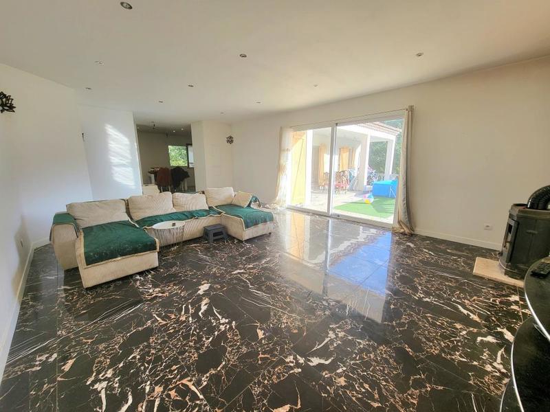 Maison - 170 m² - 5 pièces