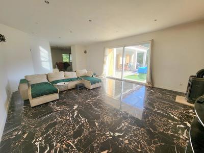 Maison - 170 m² - 5 pièces