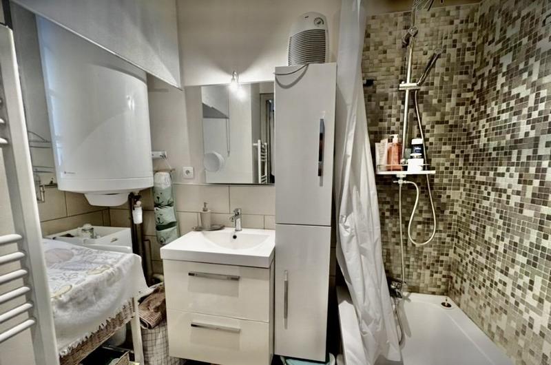 Appartement ancien - 77 m² - 3 pièces