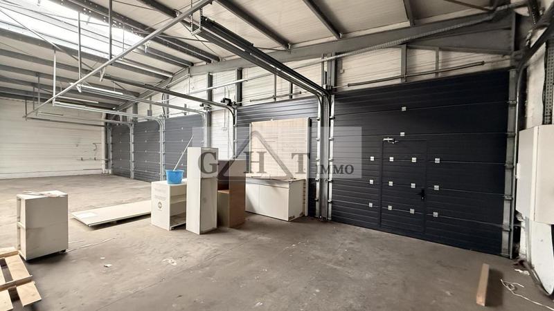 Entrepôt - 1 178 m²