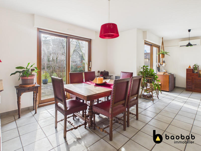 Maison - 160 m² - 5 pièces