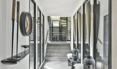 Maison - 370 m² - 16 pièces