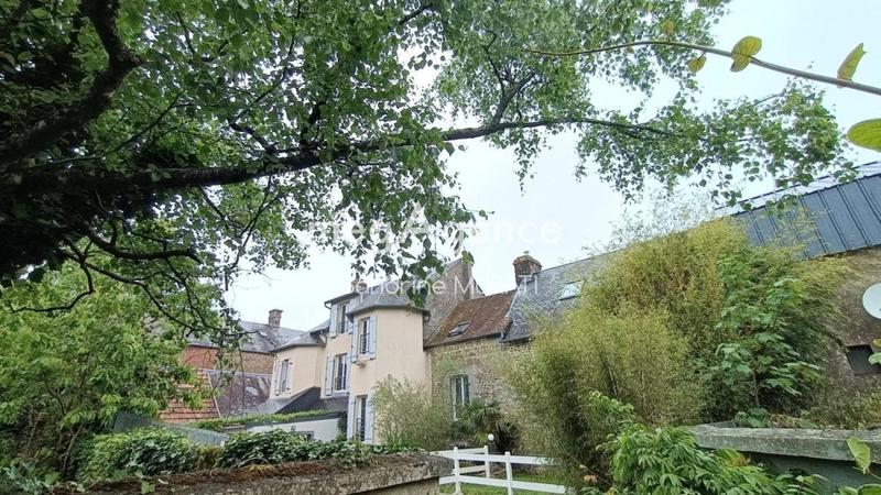 Maison - 228 m² - 7 pièces