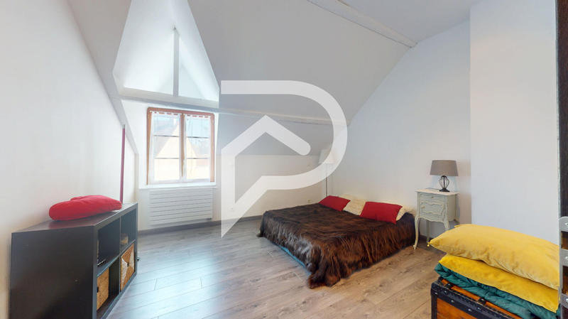 Maison - 180 m² - 6 pièces