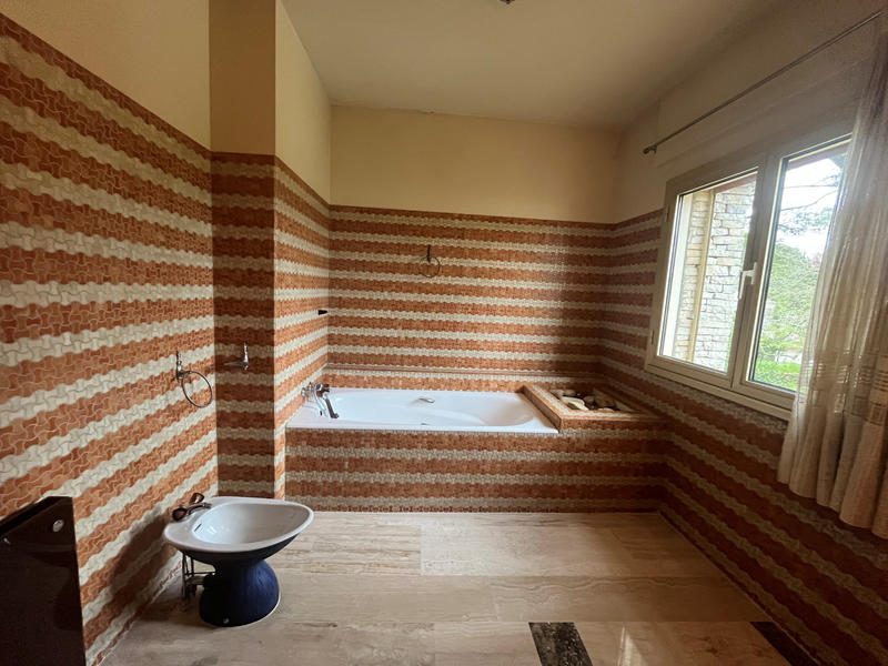 Maison - 389 m² - 7 pièces