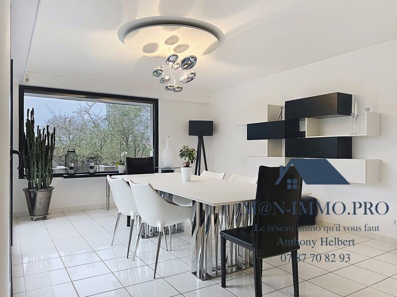 Maison contemporaine - 207 m² - 7 pièces