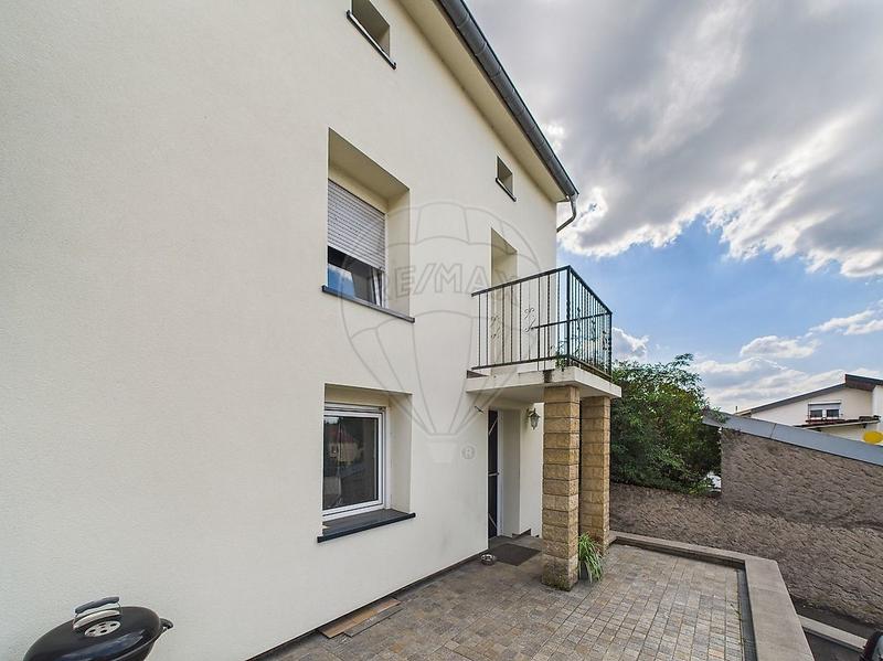 Maison - 203 m² - 6 pièces