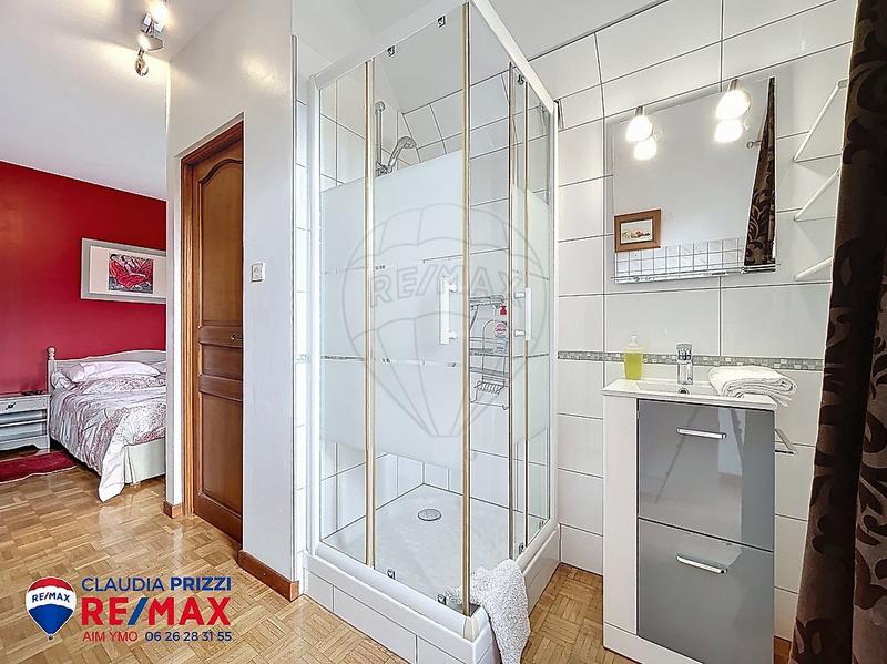 Maison - 180 m² - 6 pièces