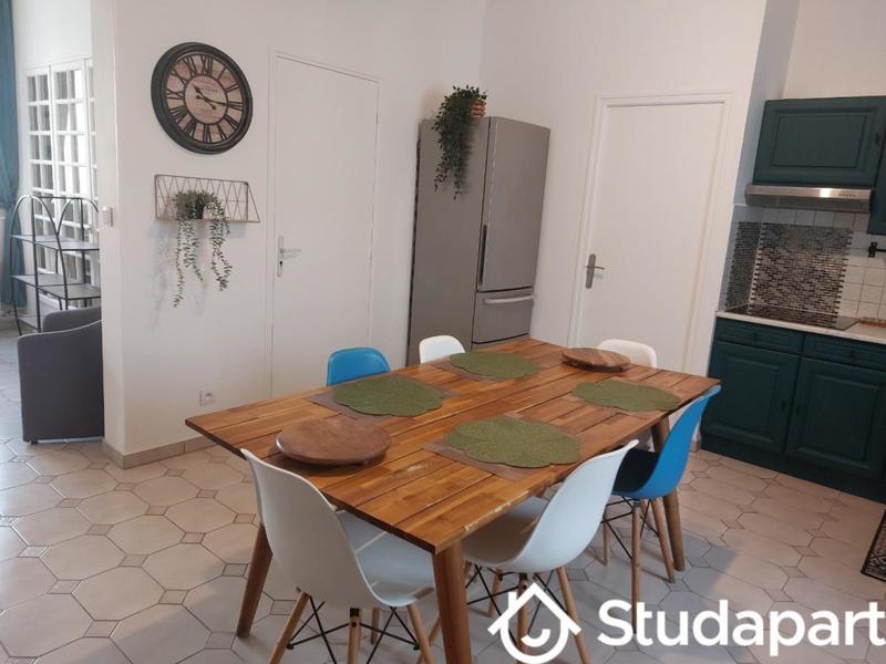 Chambre - 10 m² - 1 pièce