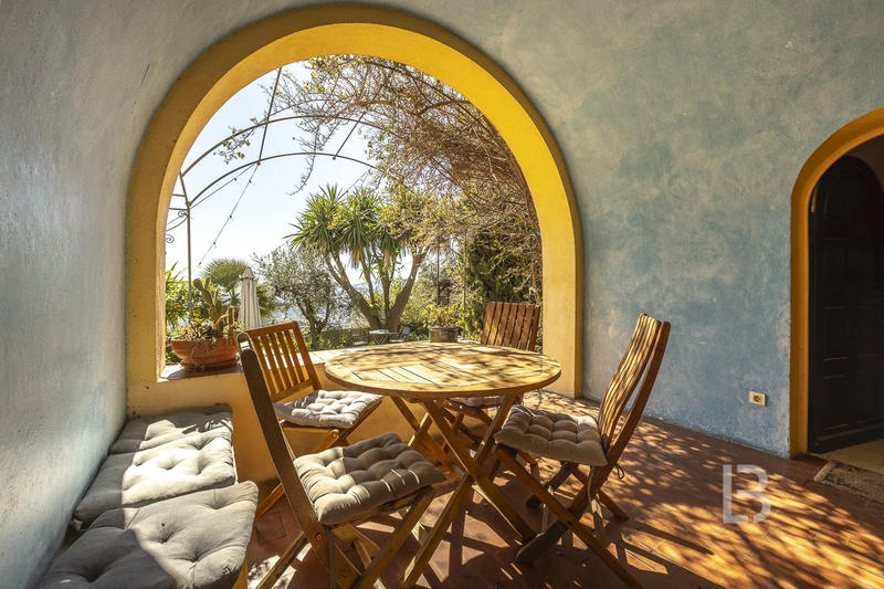 Maison - 322 m² - 10 pièces