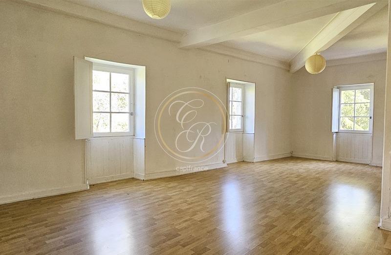 Château - 538 m² - 14 pièces