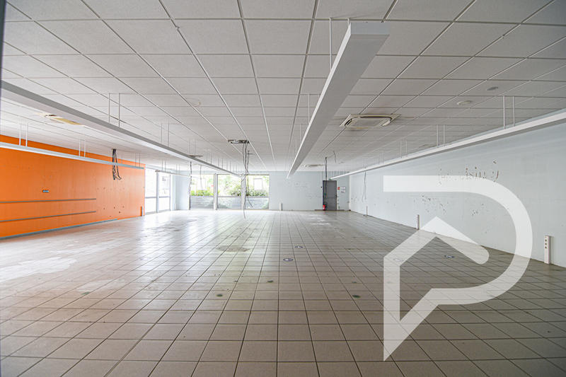 Local commercial - 300 m²