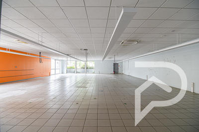 Local commercial - 300 m²