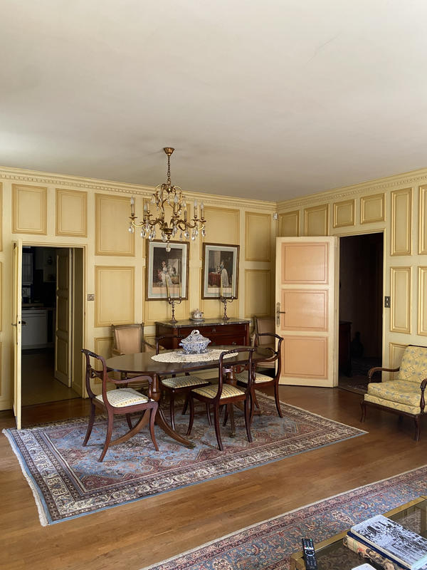 Maison - 230 m² - 7 pièces