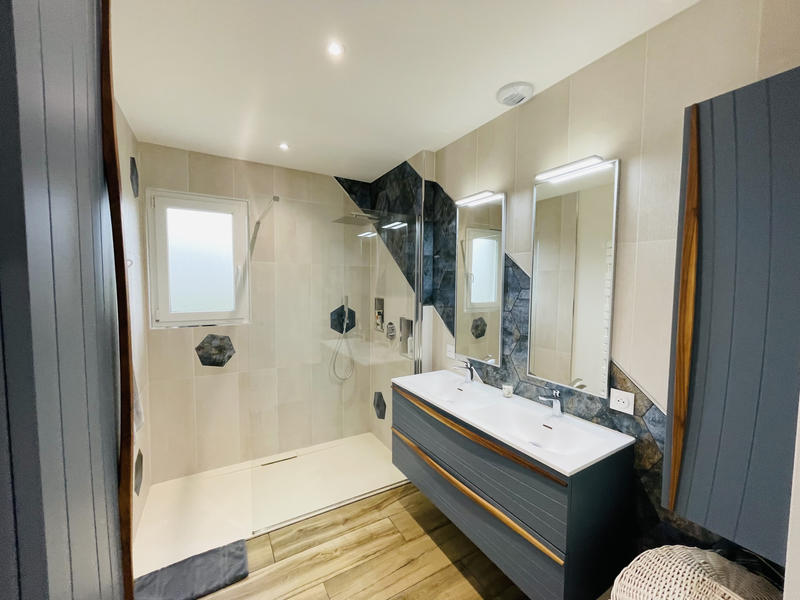 Maison - 93 m² - 5 pièces