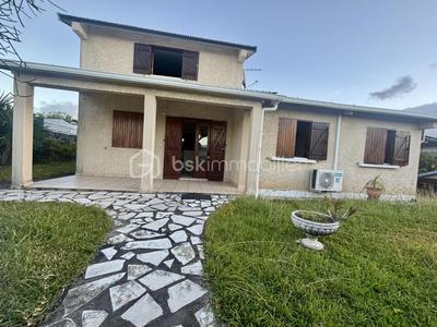 Maison - 110 m² - 4 pièces