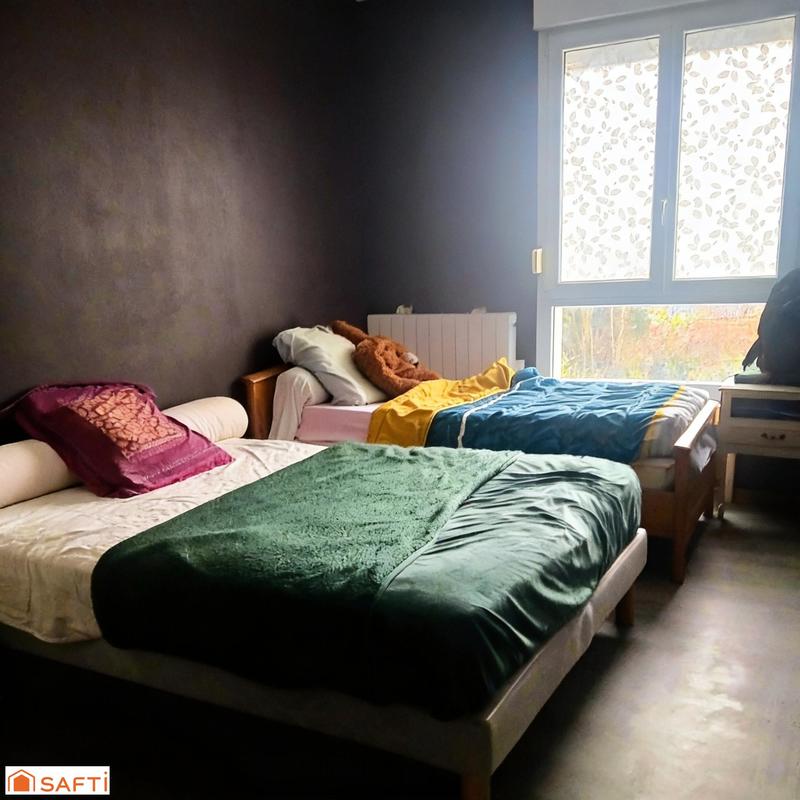 Maison - 92 m² - 5 pièces