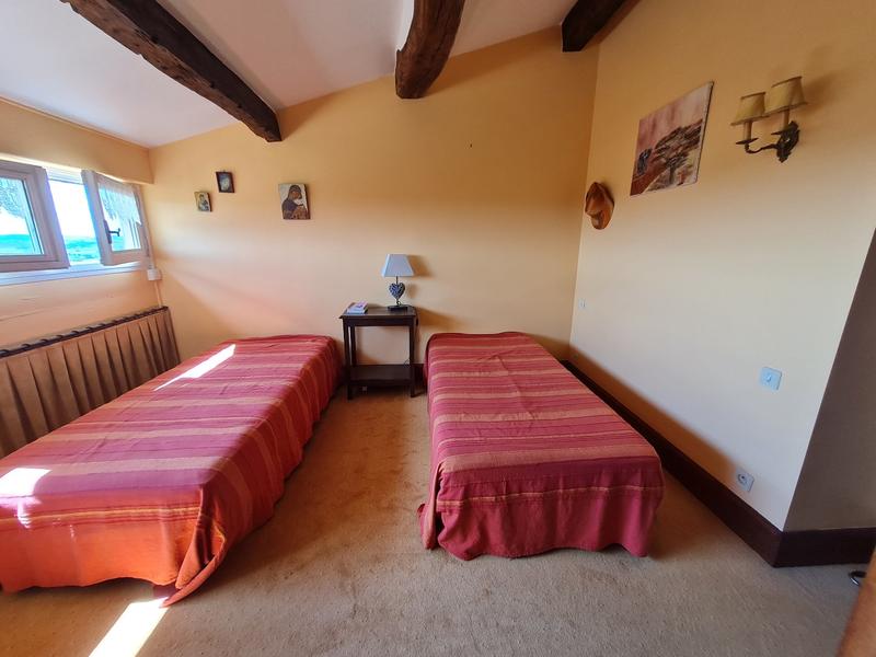 Maison - 249 m² - 9 pièces