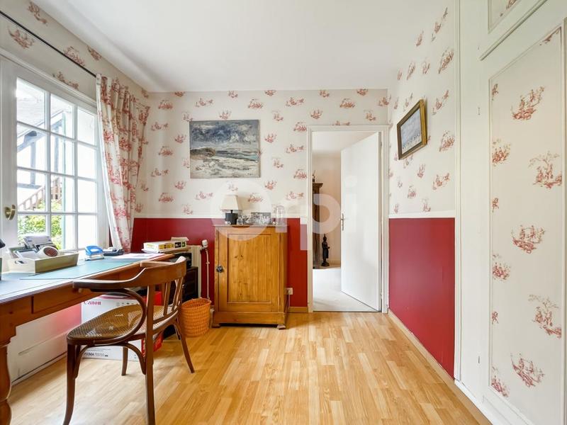 Maison - 231 m² - 8 pièces
