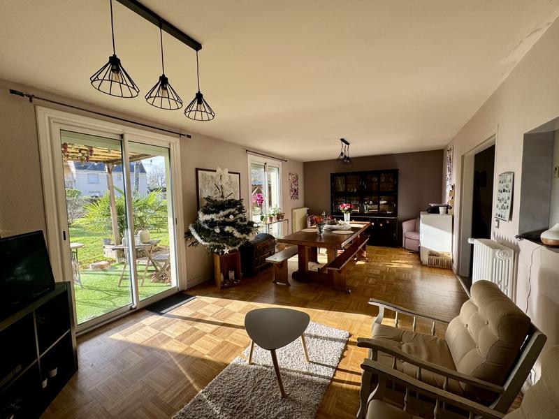 Maison - 97 m² - 5 pièces