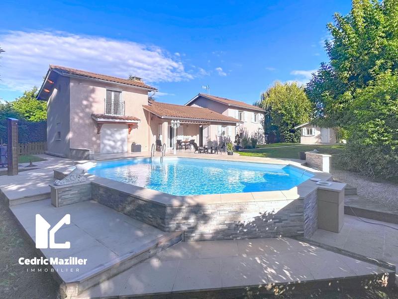 Maison - 182 m² - 7 pièces