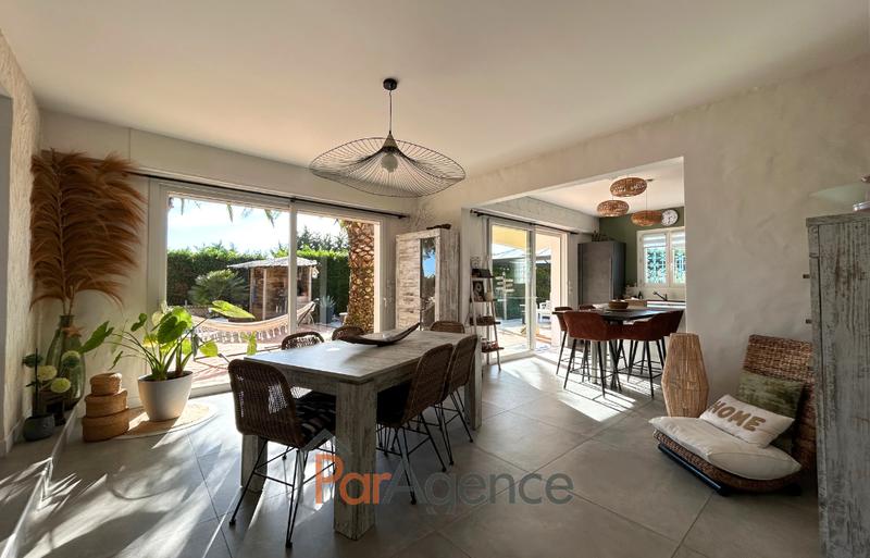 Maison - 246 m² - 6 pièces