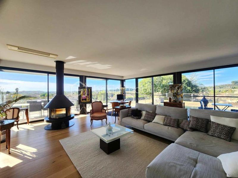 Maison d'architecte - 180 m² - 3 pièces