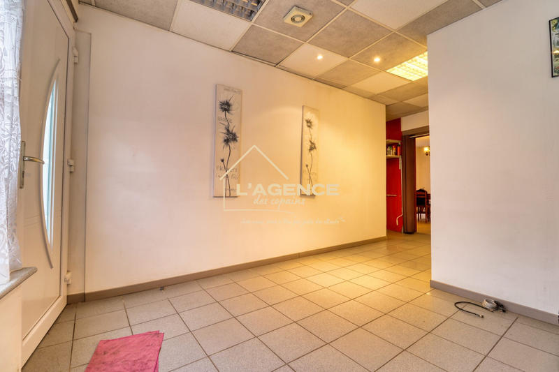 Maison - 178 m² - 8 pièces