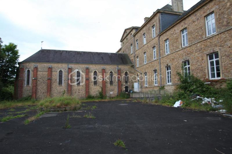 Château - 2 595 m² - 24 pièces