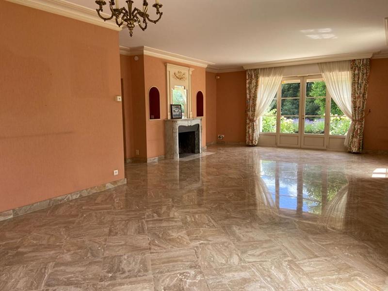 Maison - 229 m² - 6 pièces