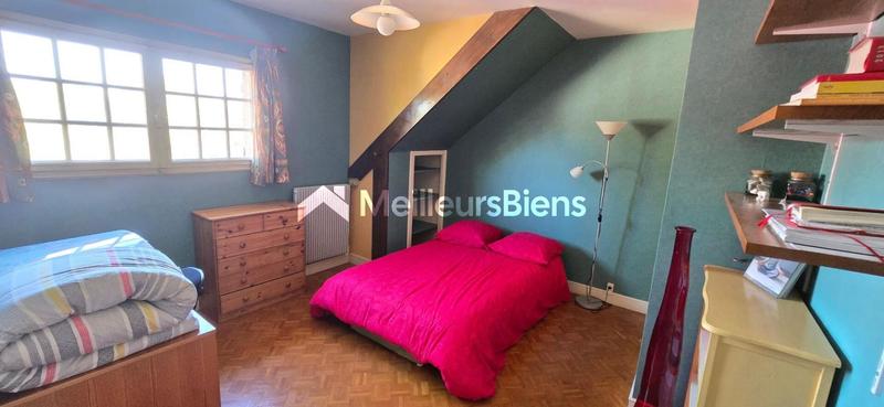 Propriété - 250 m² - 6 pièces