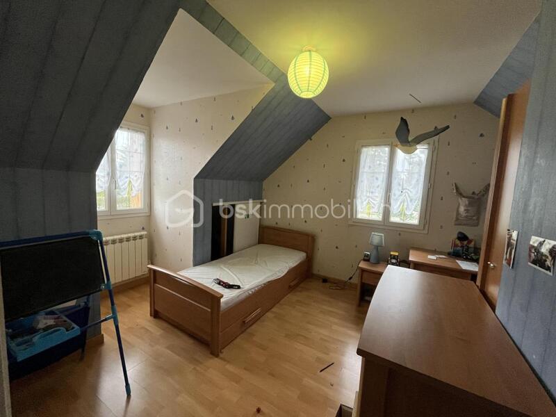 Maison traditionnelle - 100 m² - 5 pièces