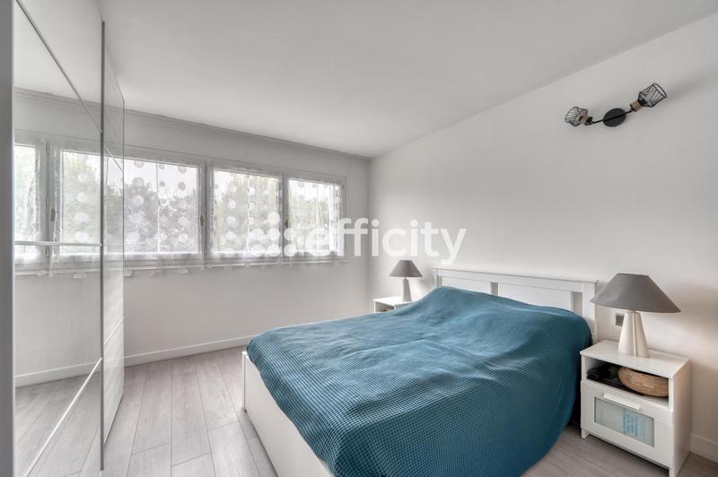 Appartement - 90 m² - 5 pièces