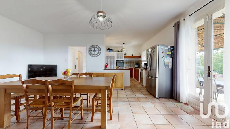 Maison - 280 m² - 10 pièces