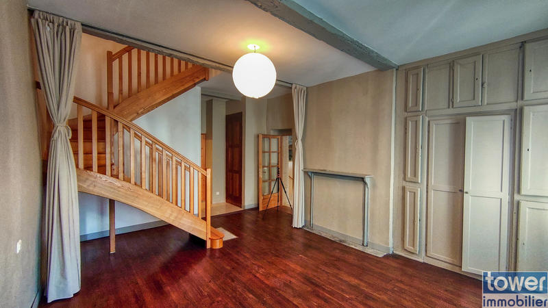 Maison de village - 221 m² - 7 pièces