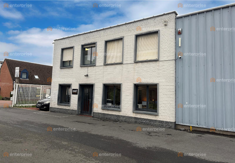 Local d'activité / Entrepôt - 200 m²