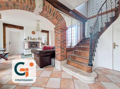 Maison - 200 m² - 7 pièces
