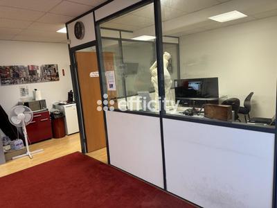 Bureau - 40 m² - 2 pièces