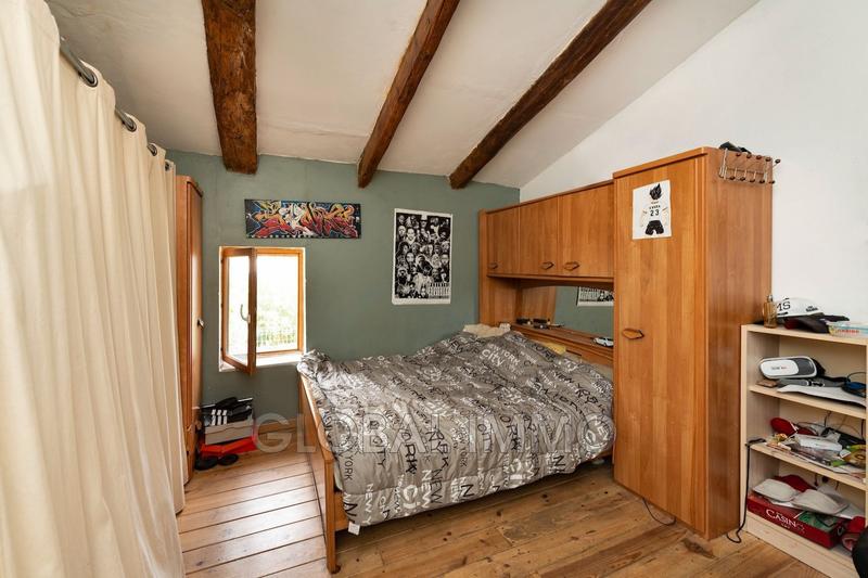 Maison - 242 m² - 10 pièces