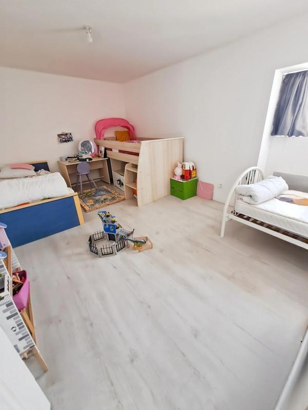 Maison - 225 m² - 8 pièces