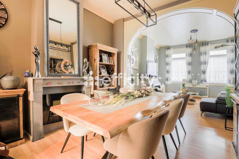 Maison - 158 m² - 7 pièces