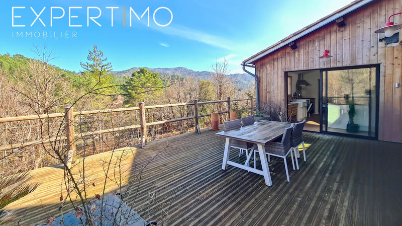 Maison - 182 m² - 7 pièces