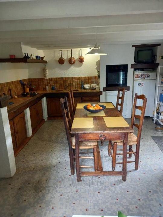 Propriété - 211 m² - 6 pièces