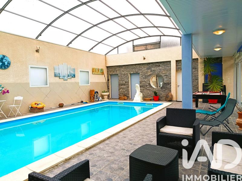 Maison de maîtres - 294 m² - 6 pièces