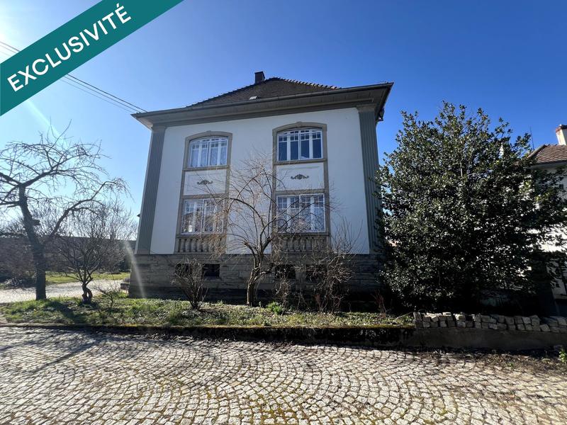 Maison - 238 m² - 9 pièces