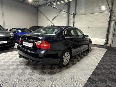 Bmw Série 3 (E90) 325xi 3.0 i 24v 4wd 218 cv Boîte auto Confort
