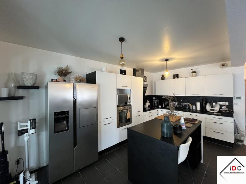 Appartement - 83 m² - 3 pièces